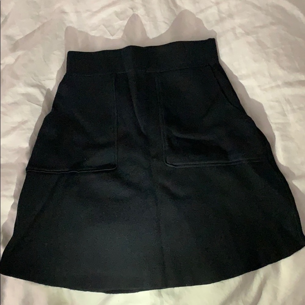 Icons black knitted skirt